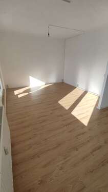 Foto - Wohnung zum Mieten in Halle 342,00 € 56.02 m²