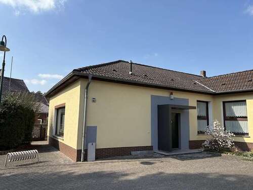 Foto - Haus zum Kaufen in Rauen 300.000,00 € 106.27 m²