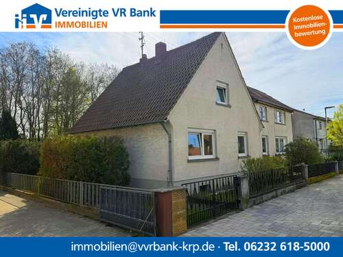 Foto - Haus zum Kaufen in Heßheim 159.000,00 € 110 m²
