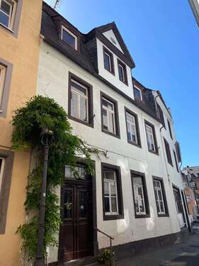 Foto - Haus zum Kaufen in Koblenz-Ehrenbreitstein 100.000,00 € 268 m²