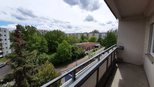 Foto - Wohnung zum Mieten in Dresden 404,76 € 62.27 m²