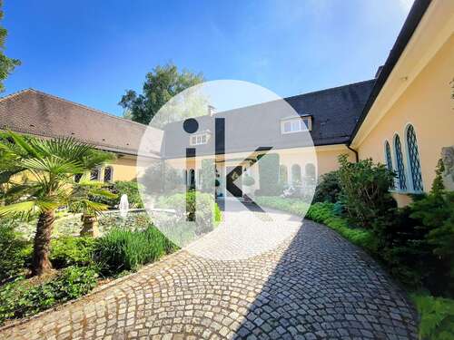 Foto - Haus zum Kaufen in Augsburg 7.800.000,00 € 733 m²