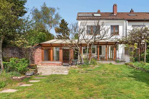 Foto - Haus zum Kaufen in Karlsruhe 849.000,00 € 152 m²