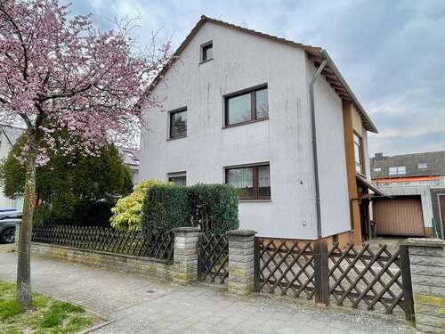 Foto - Haus zum Kaufen in Neu-Isenburg 679.900,00 € 146 m²