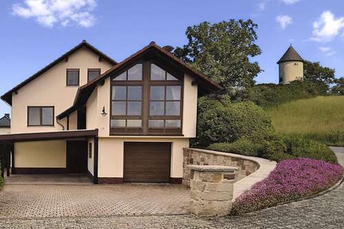 Foto - Haus zum Kaufen in Naumburg, Kassel (Kreis) 370.000,00 € 318.8 m²