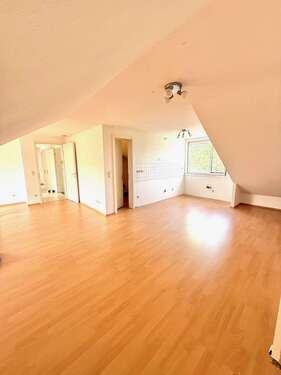 Foto - Wohnung zum Mieten in Duisburg 660,00 € 80 m²