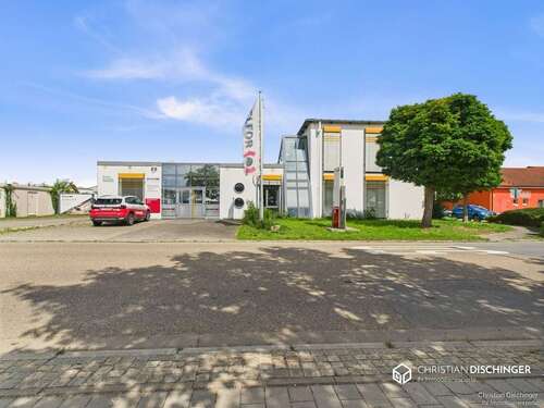 Foto - Halle in Neutraubling 1.641.600,00 € 930 m²