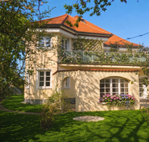Haus zum Mieten in Oberhaching 7.490,00 € 365 m²