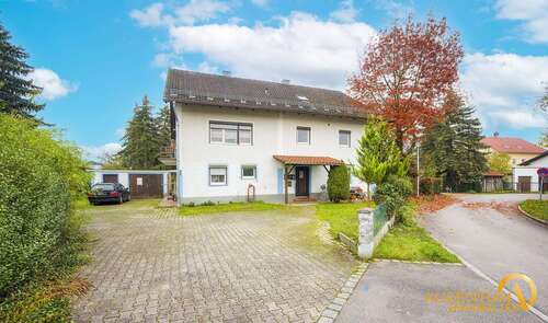 Foto - Haus zum Kaufen in Wallersdorf 320.000,00 € 200 m²