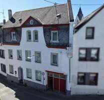 Haus zum Kaufen in Winningen 335.000,00 € 235 m²