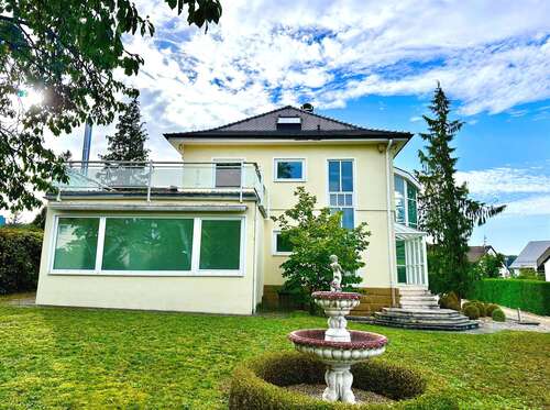 Foto - Haus zum Kaufen in Stuttgart 1.495.000,00 € 210 m²