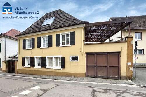 Foto - Haus zum Kaufen in Neustadt 160.000,00 € 112 m²