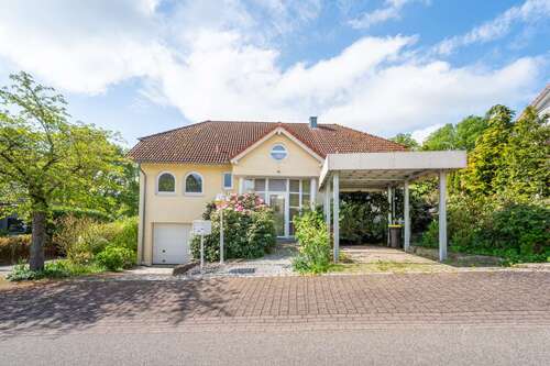 Foto - Haus zum Kaufen in Baden-Baden Ebersteinburg 775.000,00 € 217 m²