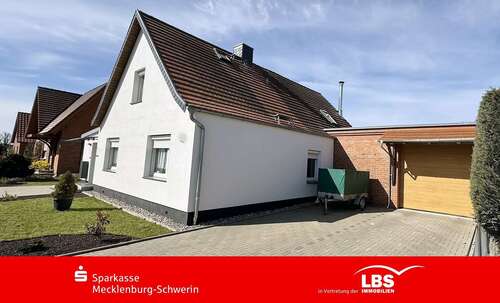 Foto - Haus zum Kaufen in Lübz 265.000,00 € 145 m²