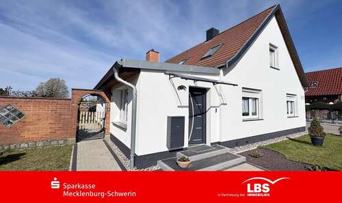 Foto - Haus zum Kaufen in Lübz 265.000,00 € 130 m²