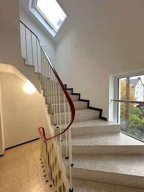 Foto - Haus zum Kaufen in Bonn 1.090.000,00 € 330 m²