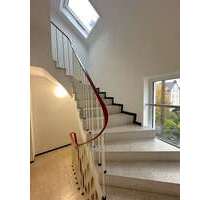 Haus zum Kaufen in Bonn 1.090.000,00 € 330 m²