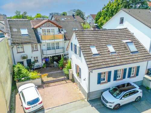 Foto - Haus zum Kaufen in Eschborn 755.000,00 € 216.46 m²