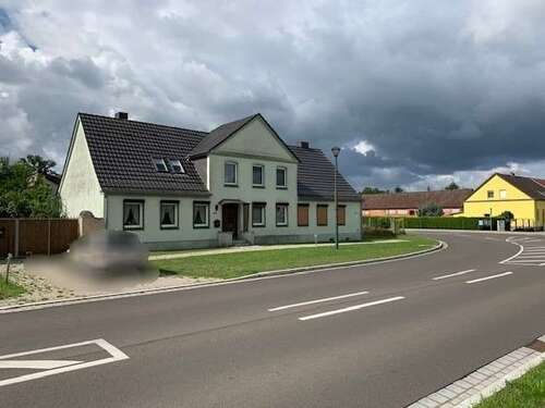 Foto - Haus zum Kaufen in Karstädt 73.000,00 € 124 m²
