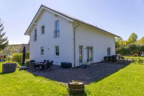 Foto - Haus zum Kaufen in Wenden 670.000,00 € 250 m²