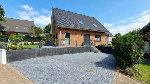 Foto - Haus zum Mieten in Bad Oldesloe 2.255,00 € 160 m²