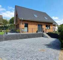 Haus zum Mieten in Bad Oldesloe 2.255,00 € 160 m²