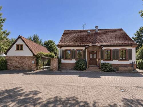 Foto - Haus zum Kaufen in Kaiserslautern 328.000,00 € 220 m²