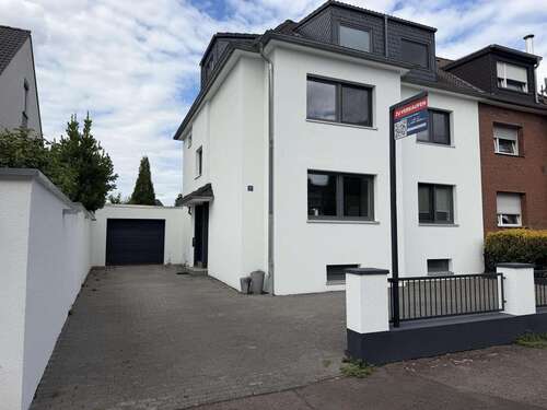 Foto - Haus zum Kaufen in Leverkusen 950.000,00 € 200 m²