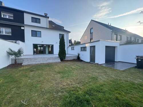 Foto - Haus zum Kaufen in Leverkusen 990.000,00 € 200 m²