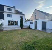 Haus zum Kaufen in Leverkusen 990.000,00 € 200 m²