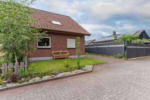 Foto - Haus zum Kaufen in Augustdorf 279.000,00 € 104 m²