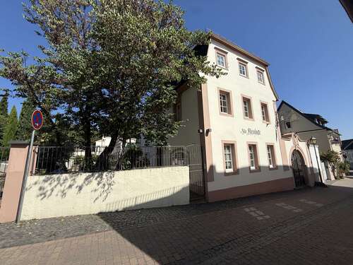 Foto - Haus zum Kaufen in Walluf 1.200.000,00 € 444.87 m²