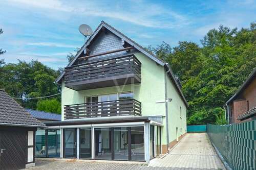 Foto - Haus zum Kaufen in Langenfeld 640.000,00 € 233 m²