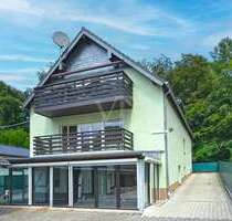 Haus zum Kaufen in Langenfeld 640.000,00 € 233 m²