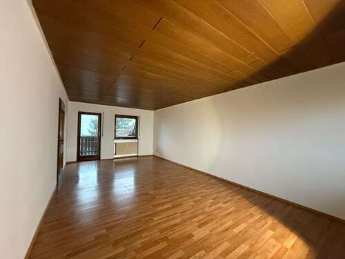 Foto - Wohnung zum Mieten in Schefflenz 600,00 € 120 m²