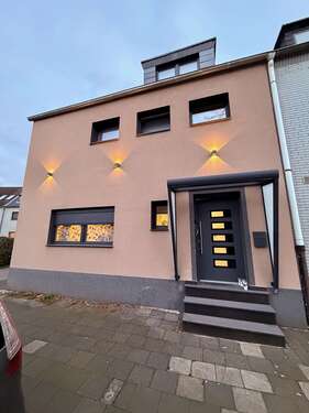 Foto - Haus zum Kaufen in Duisburg 429.000,00 € 146.89 m²