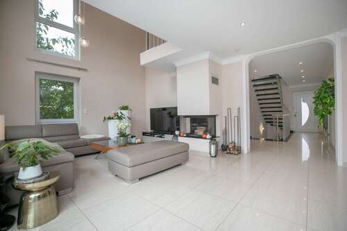 Foto - Haus zum Kaufen in Egelsbach 1.195.000,00 € 207.52 m²