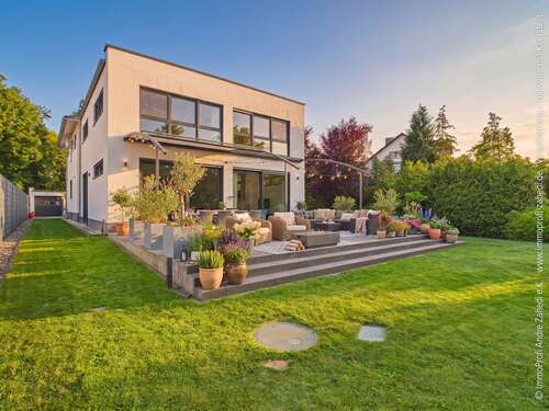 Foto - Haus zum Kaufen in Obertshausen-Hausen 1.598.000,00 € 371.23 m²
