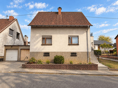 Foto - Haus zum Kaufen in Heusweiler 174.000,00 € 160 m²