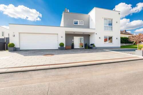 Foto - Haus zum Kaufen in Weilrod 795.000,00 € 174.19 m²