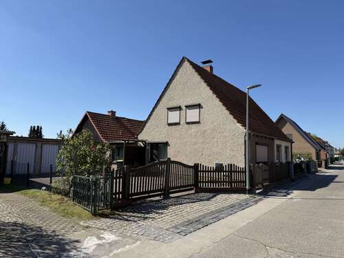 Foto - Haus zum Kaufen in Leegebruch 295.000,00 € 108 m²