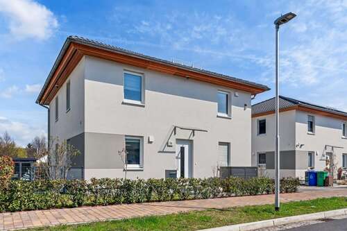 Foto - Haus zum Kaufen in Schulzendorf 900.000,00 € 151 m²