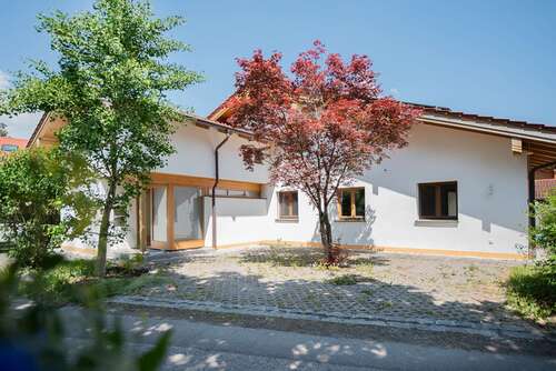 Foto - Haus zum Mieten in Holzkirchen 3.500,00 € 270 m²
