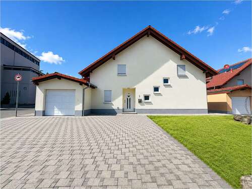 Foto - Haus zum Mieten in Bruchmühlbach-Miesau 2.800,00 € 285 m²