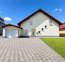 Haus zum Mieten in Bruchmühlbach-Miesau 2.800,00 € 285 m²