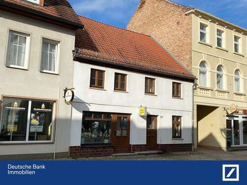 Foto - Haus zum Kaufen in Stavenhagen 139.000,00 € 180 m²