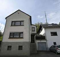 Haus zum Kaufen in Dahlheim 130.000,00 € 190 m²