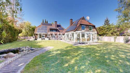 Foto - Haus zum Kaufen in Quickborn 1.250.000,00 € 353 m²