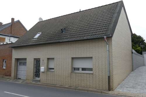 Foto - Haus zum Kaufen in Merzenich-Golzheim 299.000,00 € 152 m²
