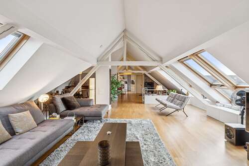 Foto - Wohnung zum Mieten in Düsseldorf-Oberkassel 3.000,00 € 174 m²